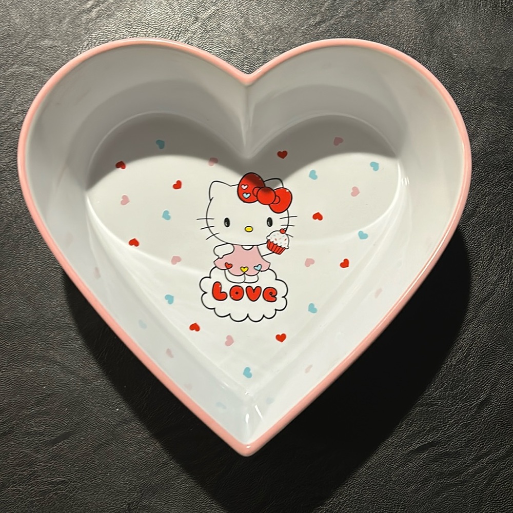 Hello kitty valentines heart shaped bowl 2024